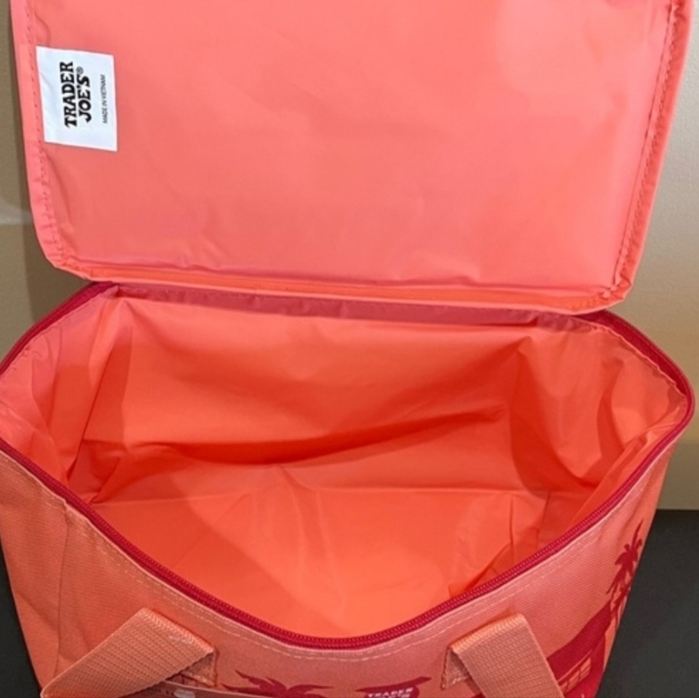Trader Joe's Limited Edition Coral Insulated Travel Bag - Picture 7 of 8